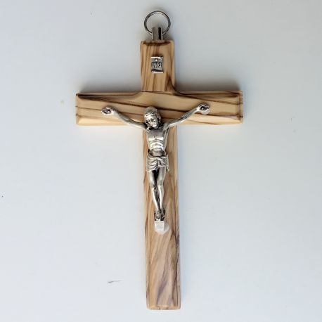 croix avec christ en bois d'olivier