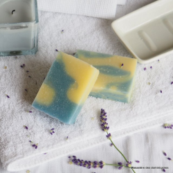 Savon naturel hydratant pour les peaux sèches et matures