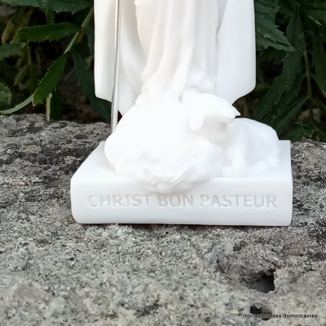 socle de la  statue du Christ Bon Pasteur