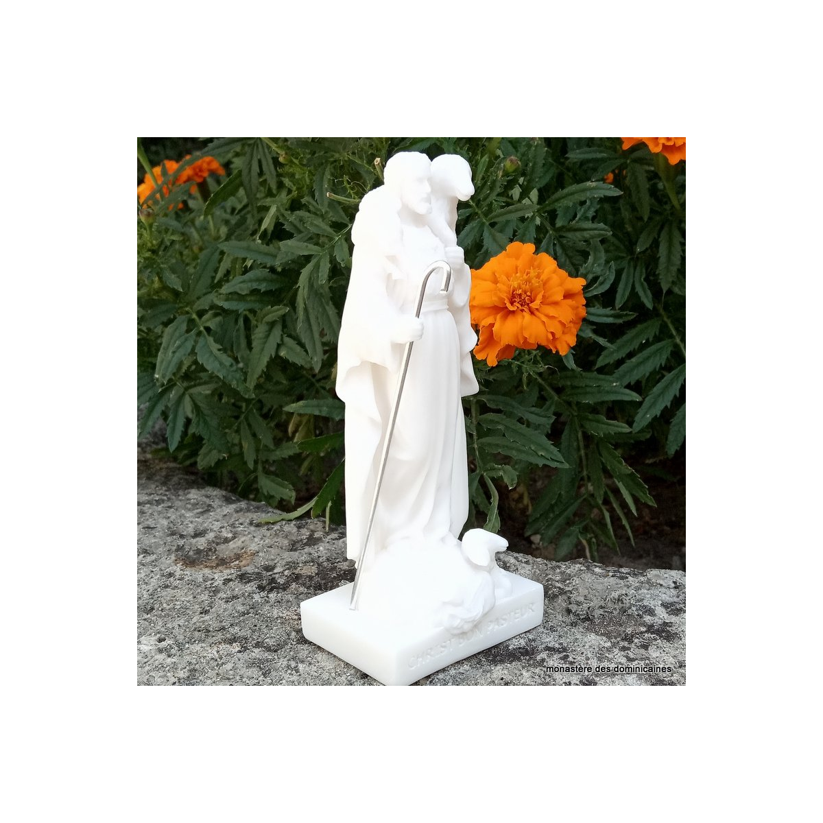 Statue du Christ bon pasteur