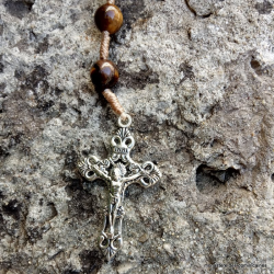 croix du chapelet en oeil de tigre