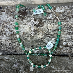 dizainier et chapelet en pierre naturelle d'agate