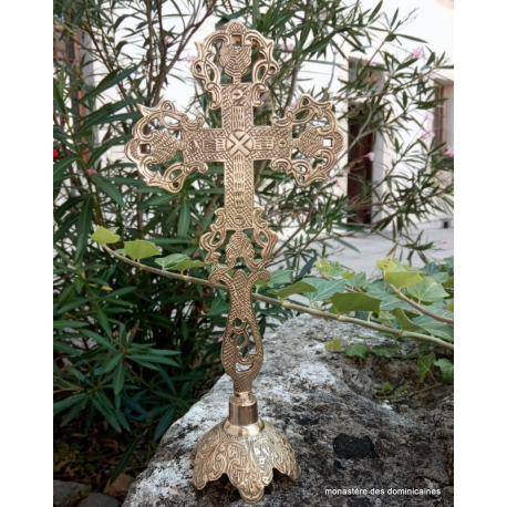 belle croix en bronze