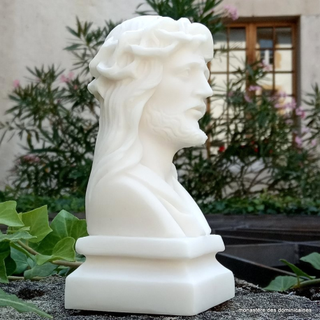 Buste du Christ en albâtre