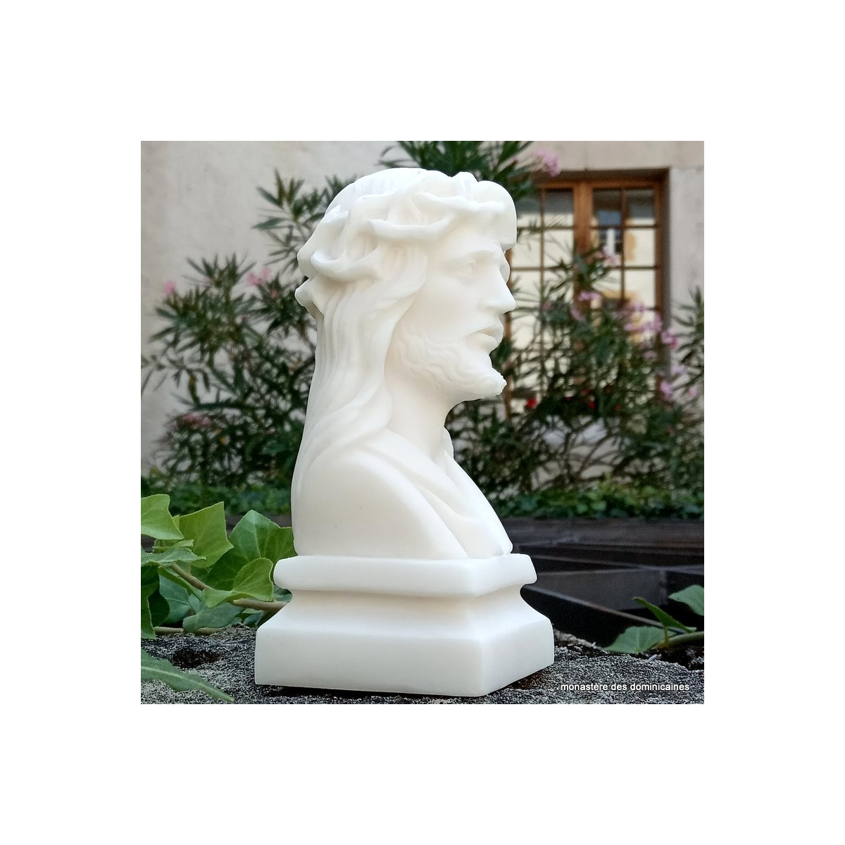 Buste du Christ en albâtre