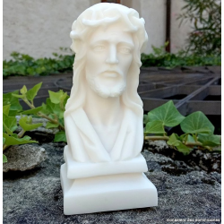 Statue de Jésus couronné d'épines