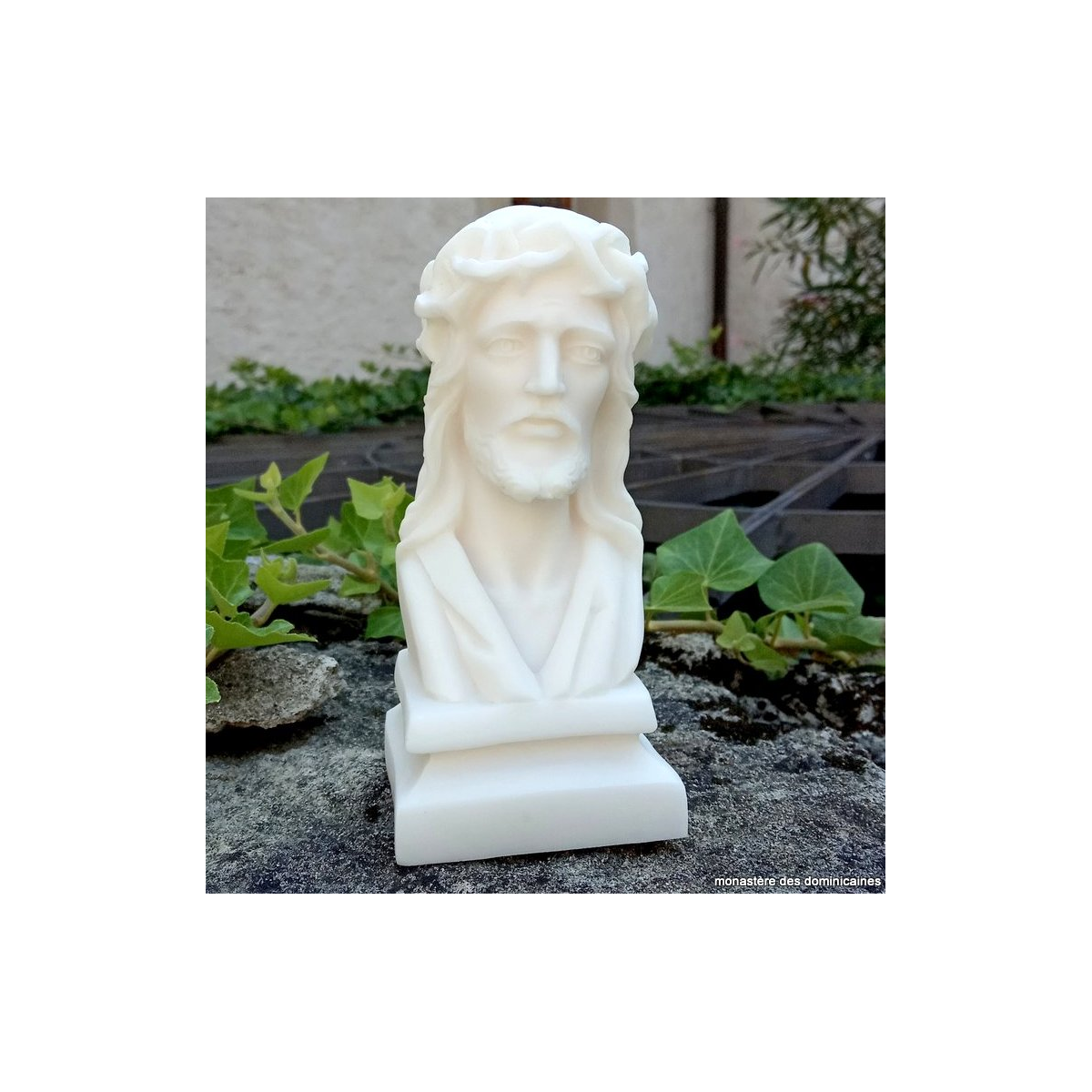 Statue de Jésus couronné d'épines