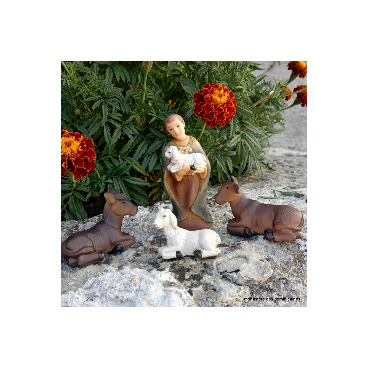 Crèche de Noël: les animaux et le berger