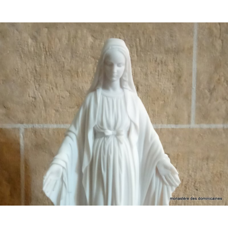 statue en albâtre de la vierge Marie