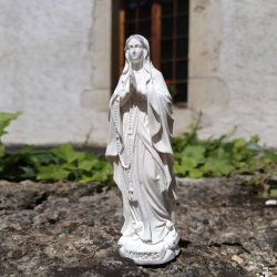 statue notre dame de lourdes